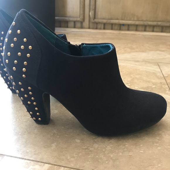 London Rebel studded black booties - Picture 5 of 7